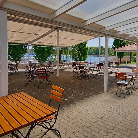 See Hotel Karlslust Chalets Storkow  Esterno foto