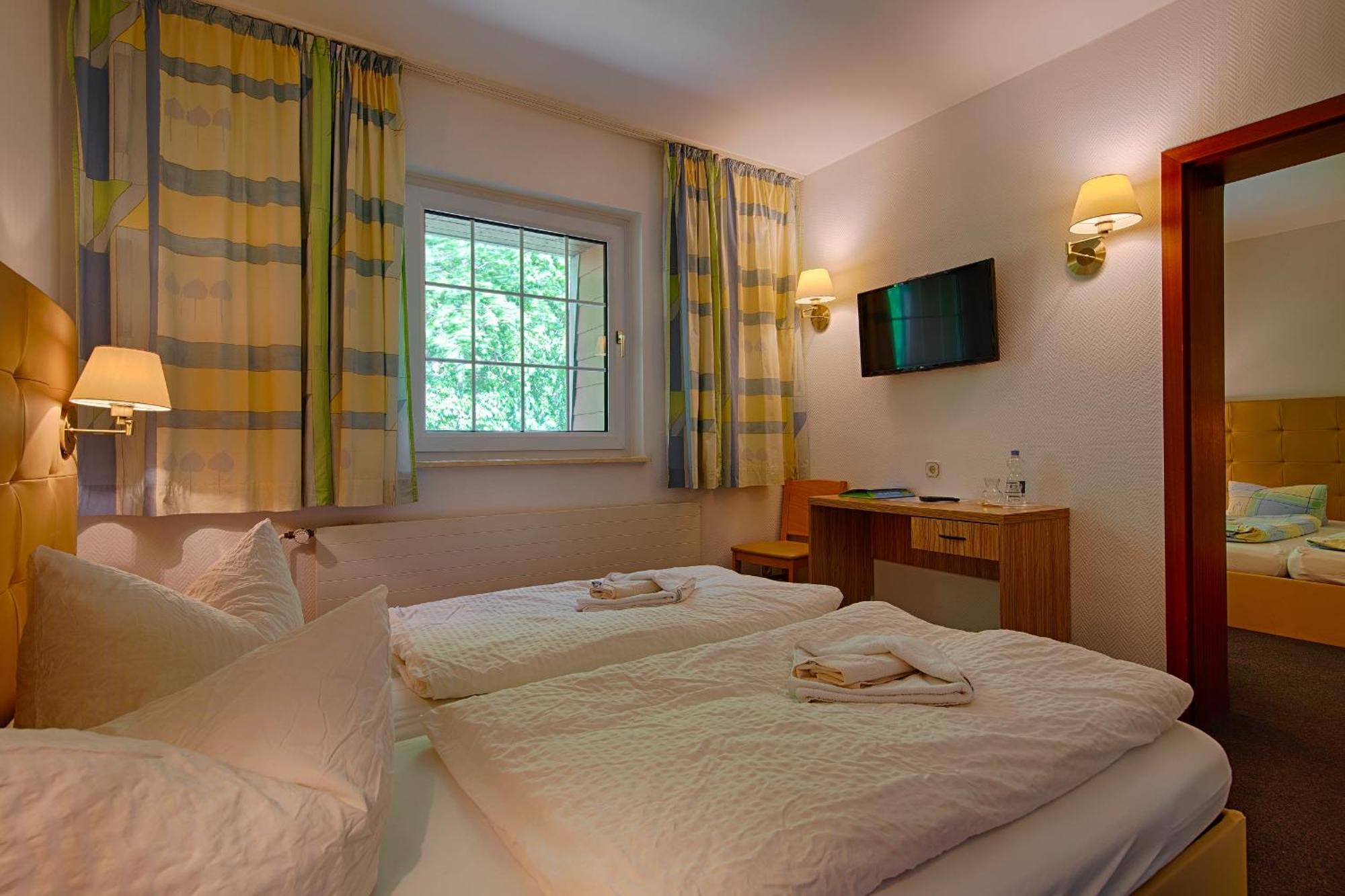 See Hotel Karlslust Chalets Storkow  Esterno foto