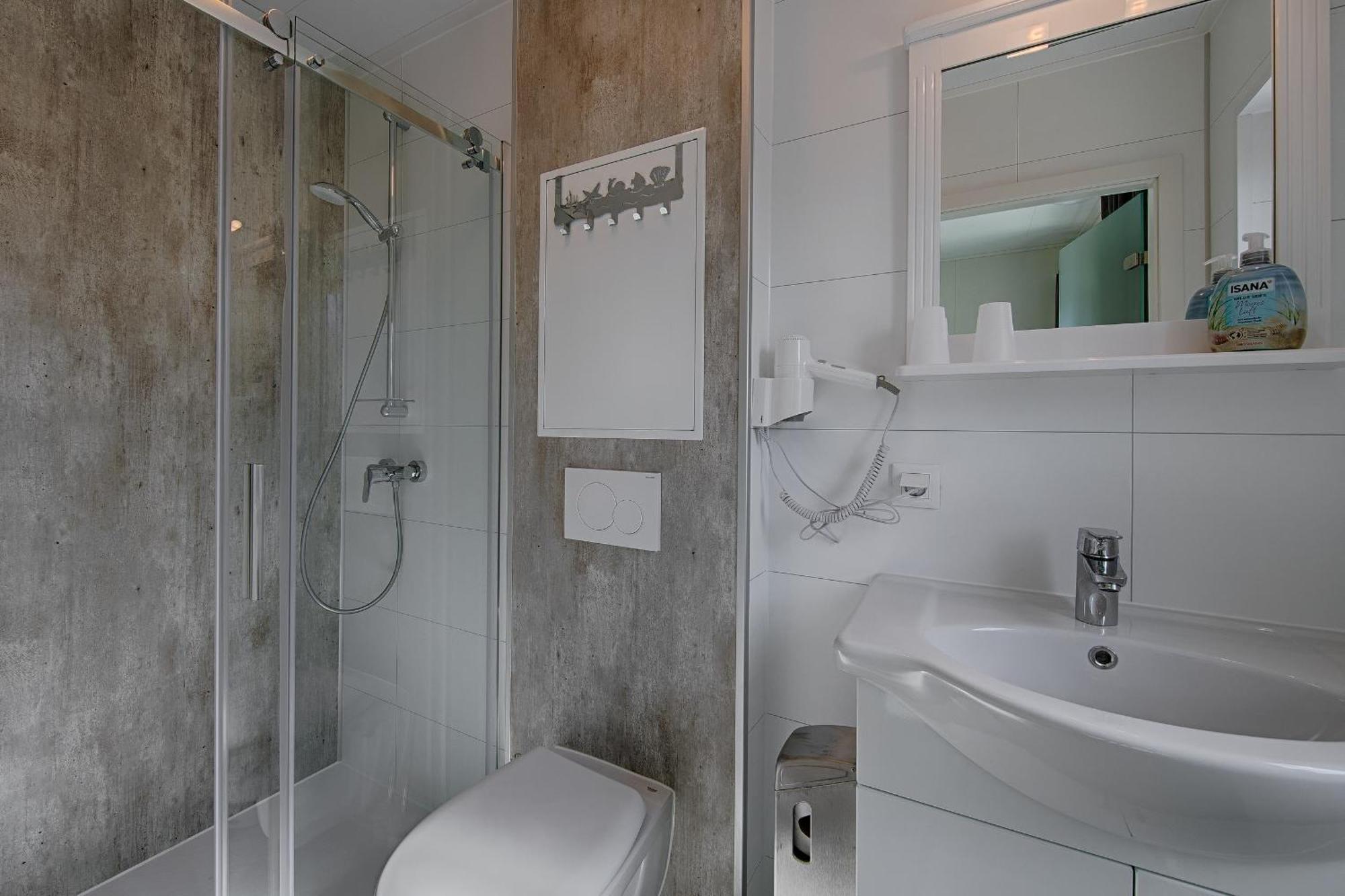 See Hotel Karlslust Chalets Storkow  Esterno foto