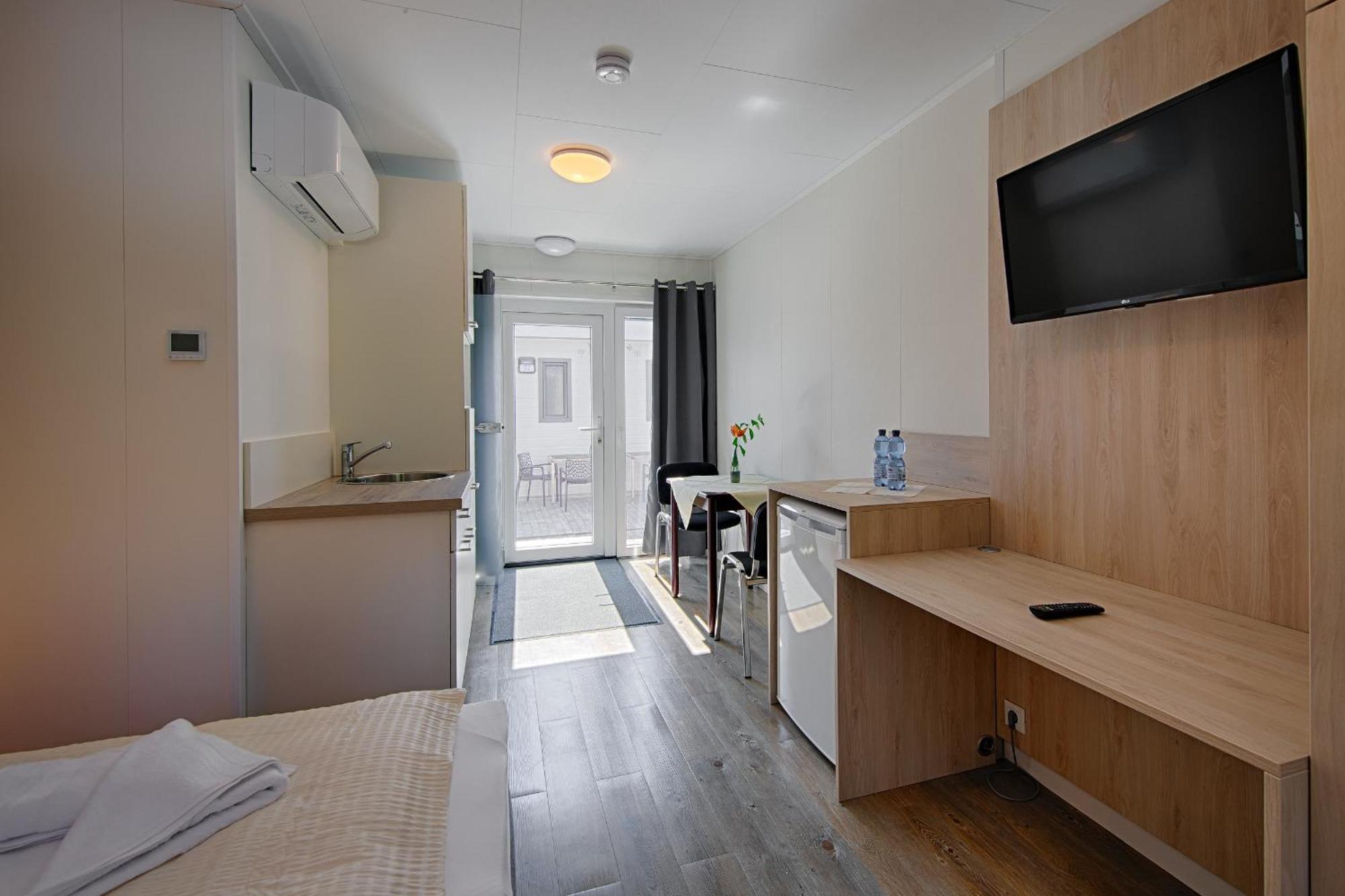 See Hotel Karlslust Chalets Storkow  Esterno foto
